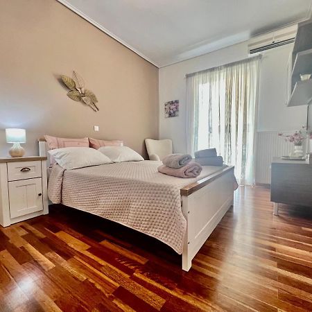 Elegant Downtown Retreat Appartement Kalamáta Buitenkant foto