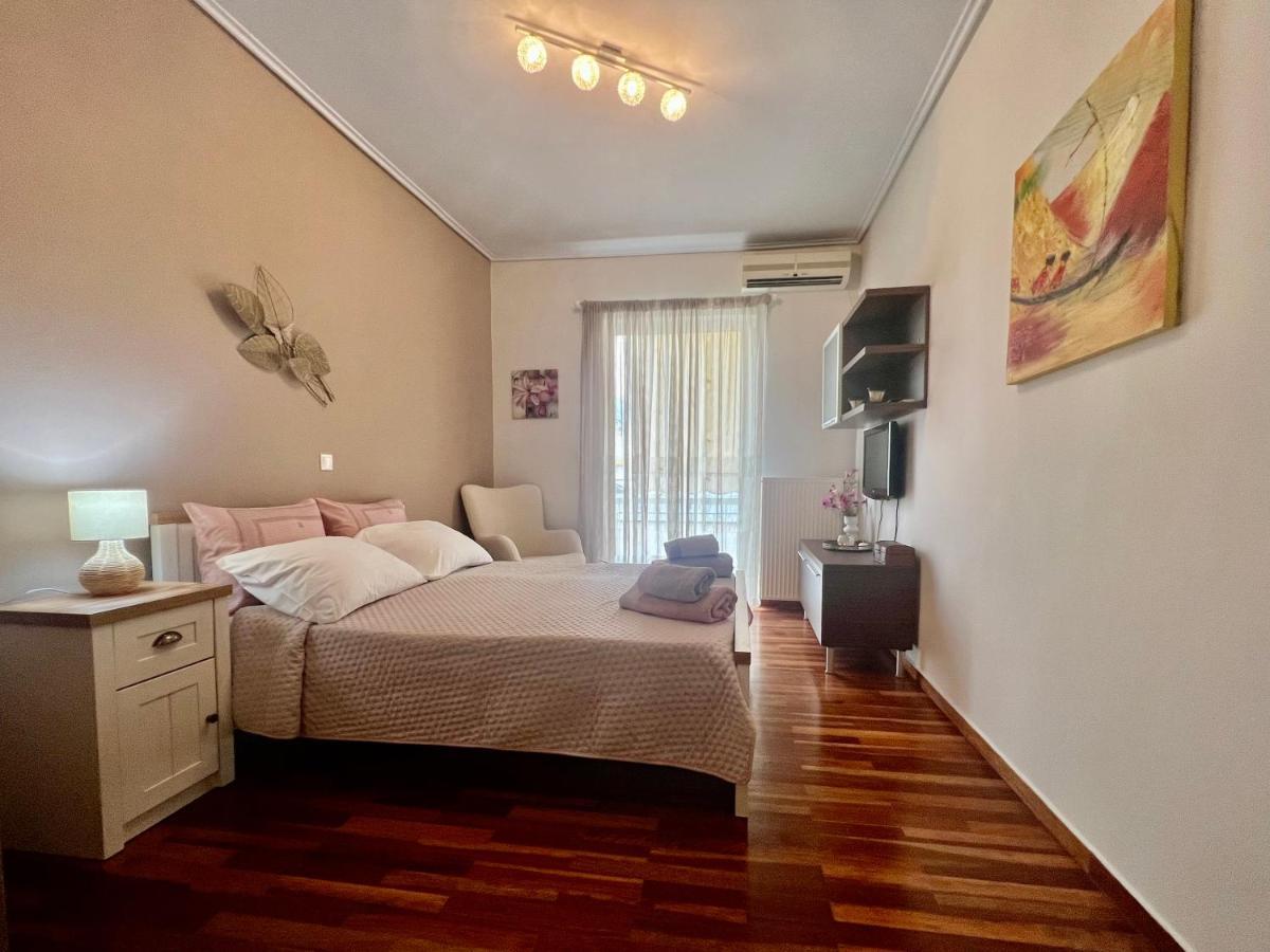 Elegant Downtown Retreat Appartement Kalamáta Buitenkant foto
