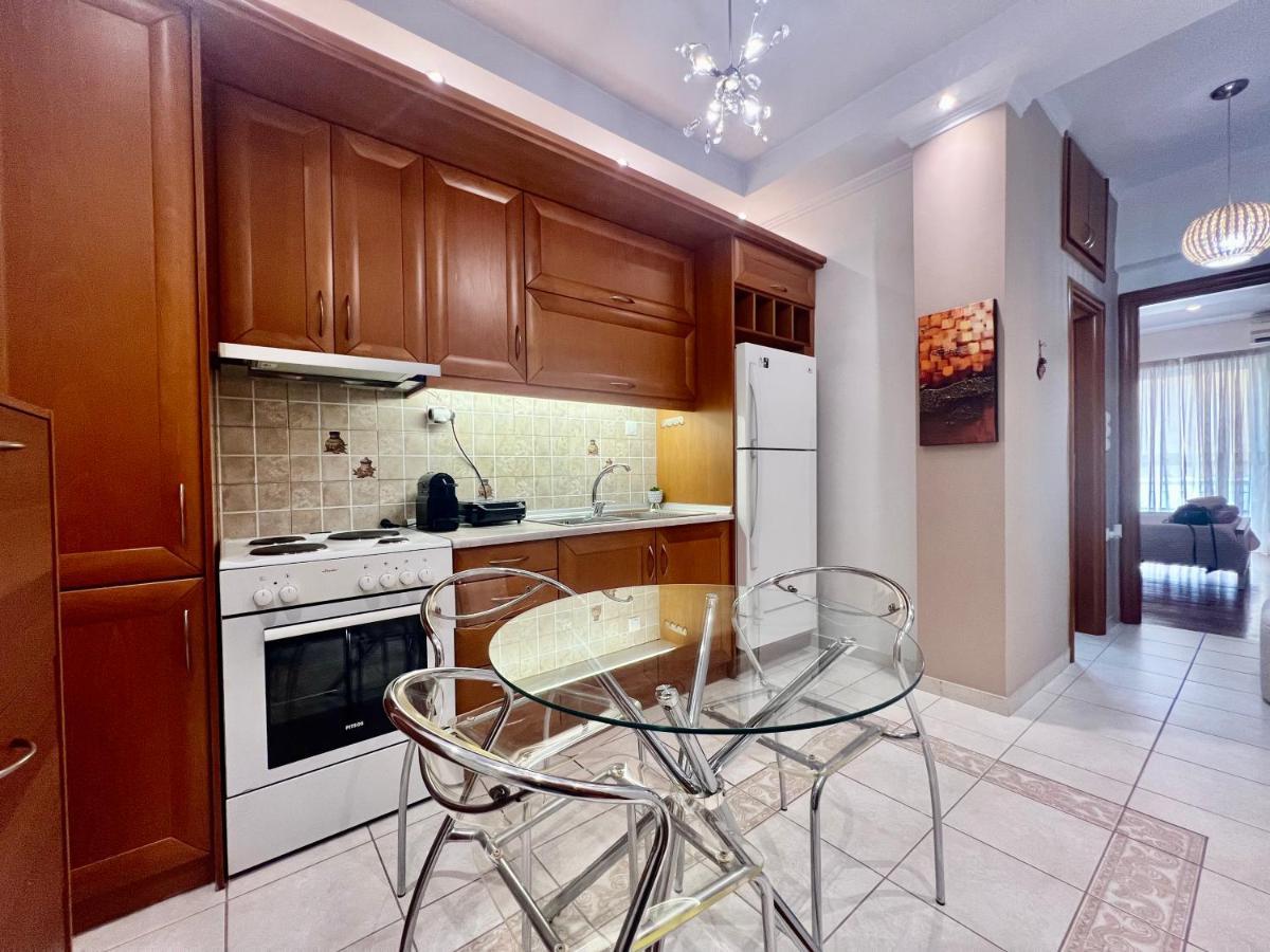 Elegant Downtown Retreat Appartement Kalamáta Buitenkant foto