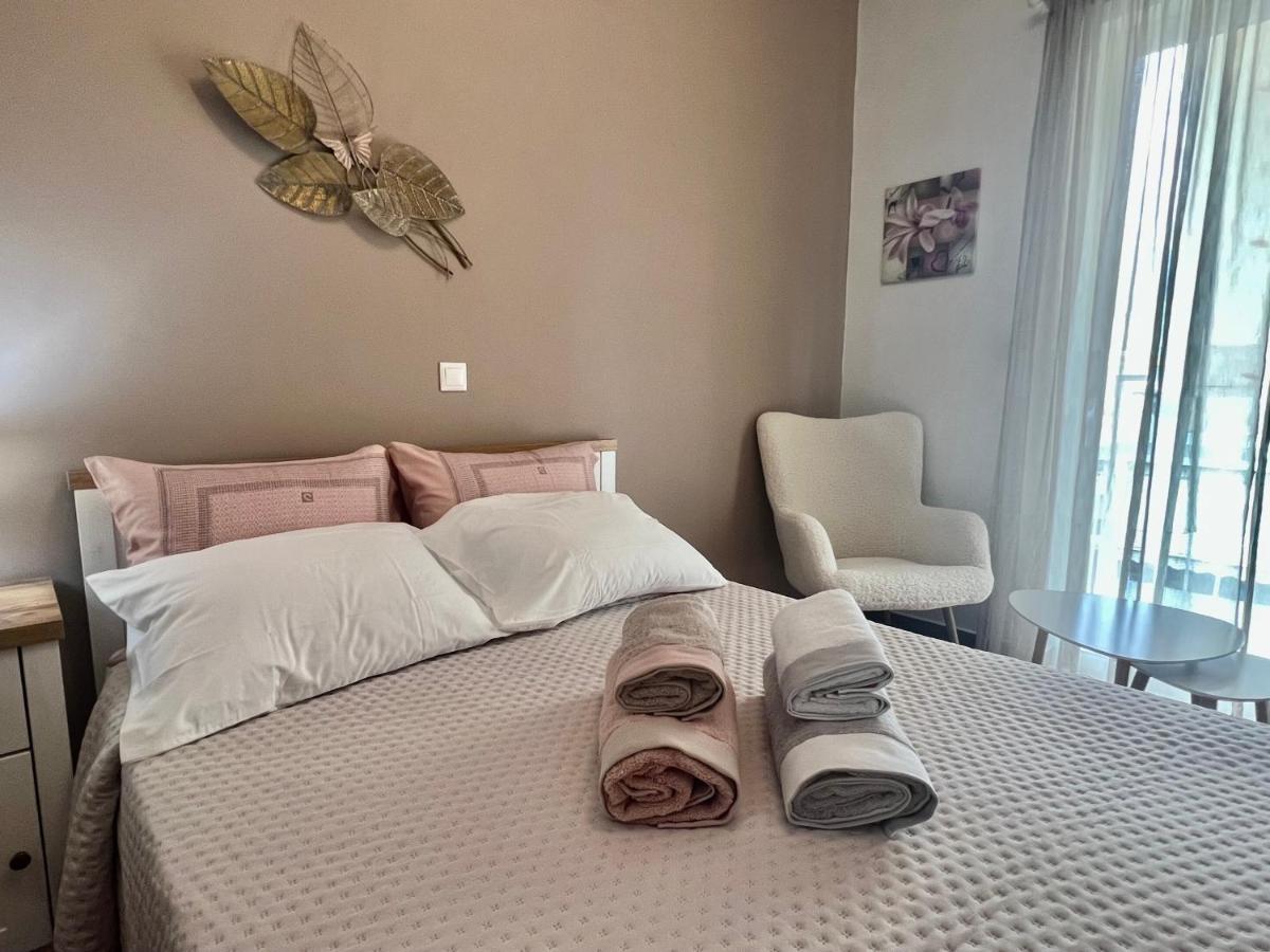Elegant Downtown Retreat Appartement Kalamáta Buitenkant foto