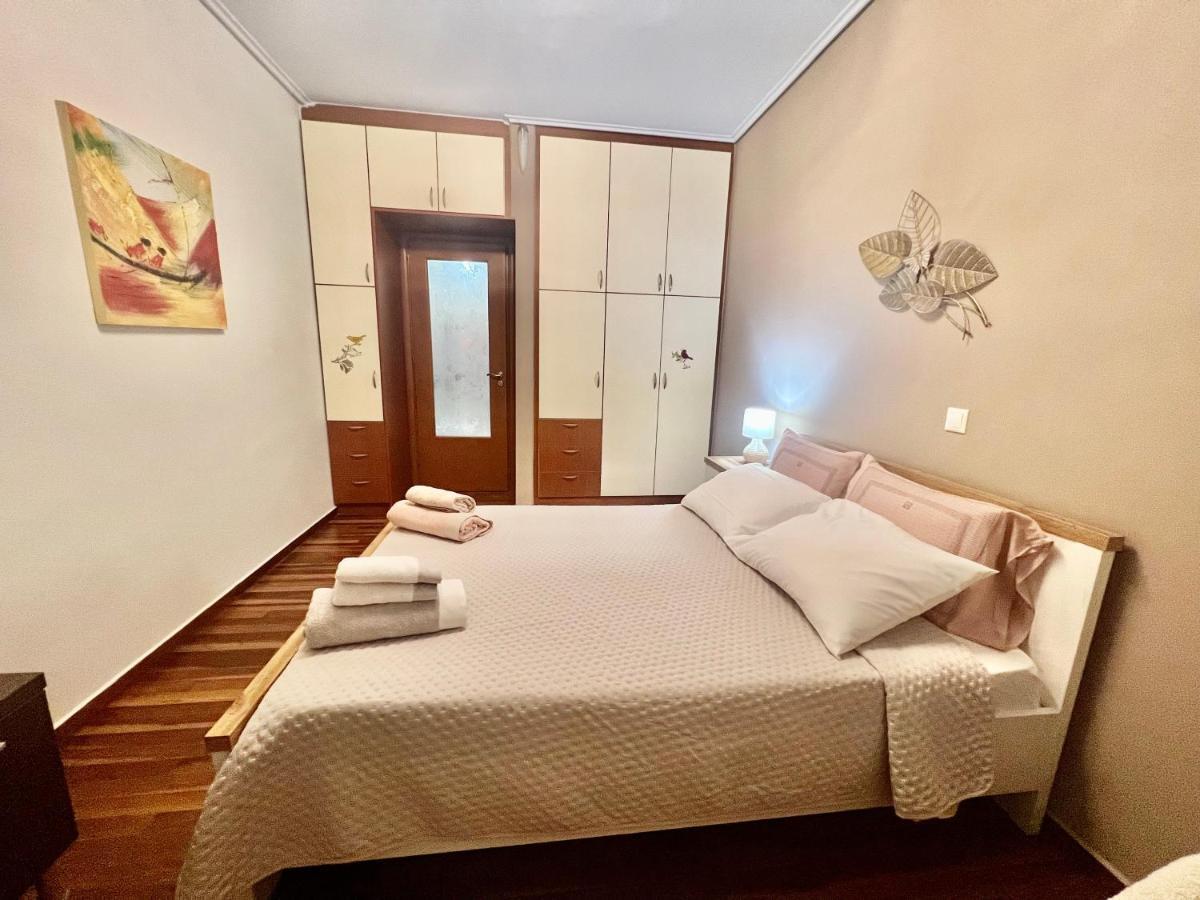 Elegant Downtown Retreat Appartement Kalamáta Buitenkant foto