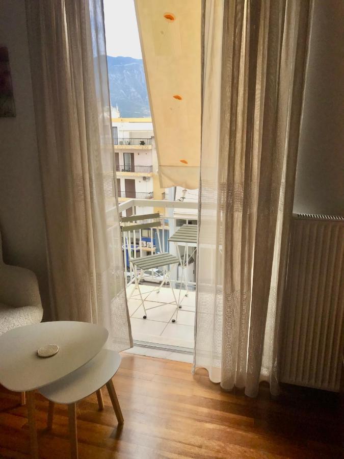 Elegant Downtown Retreat Appartement Kalamáta Buitenkant foto